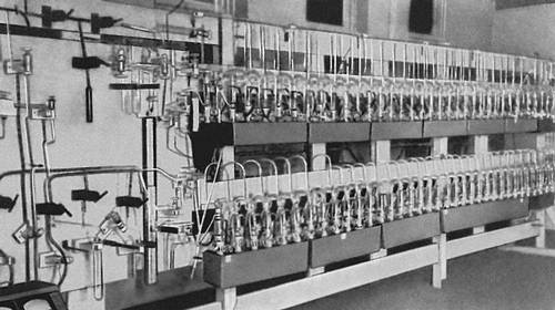 Рис. 4. Разделительная установка, работающая на противопоточной масс-диффузии.